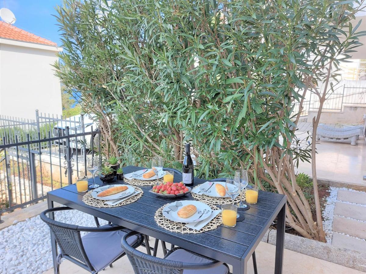 Apartment Livia Slatine Zewnętrze zdjęcie